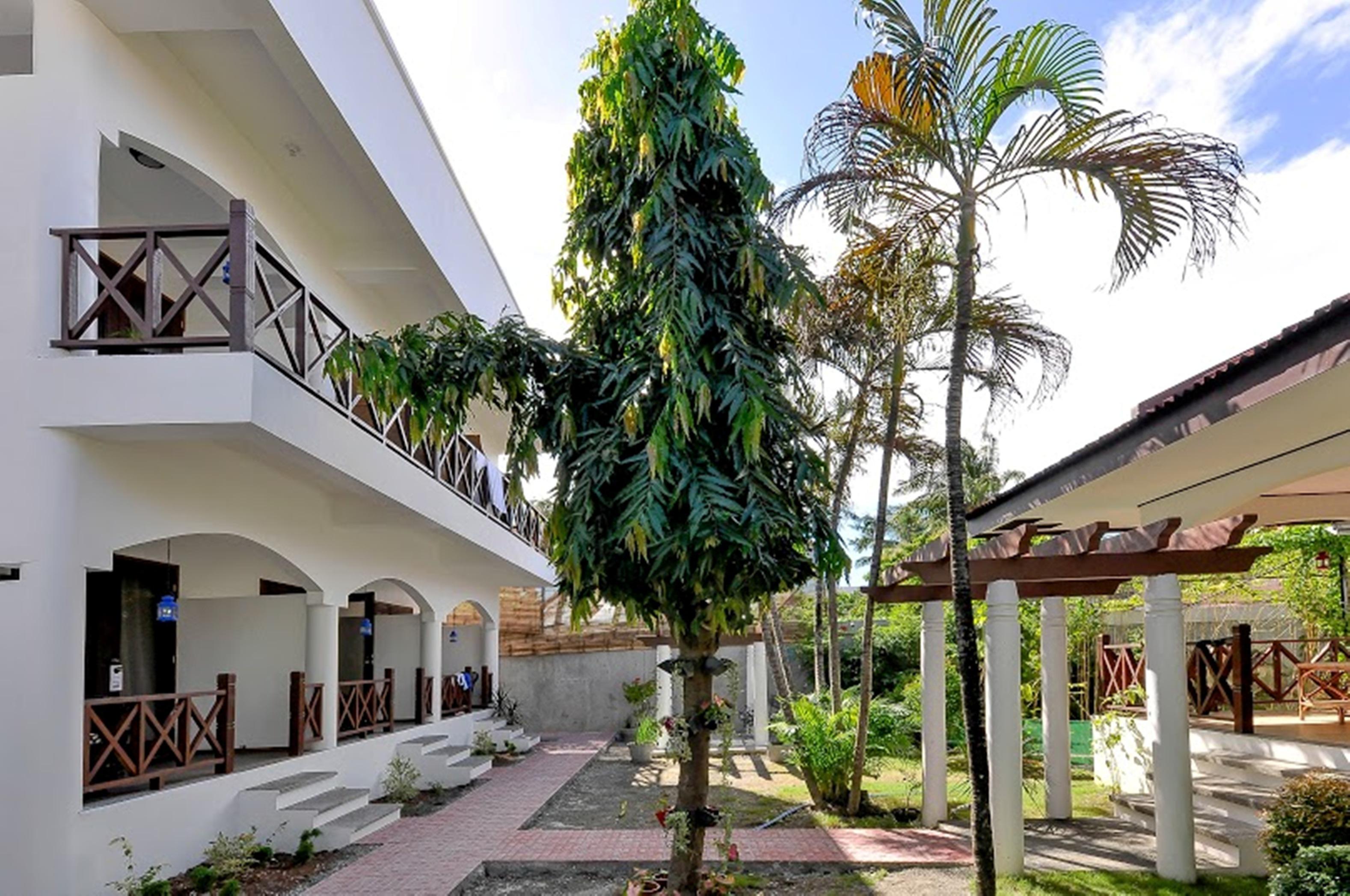 Nirvana Beach Resort Balabag  Exterior photo